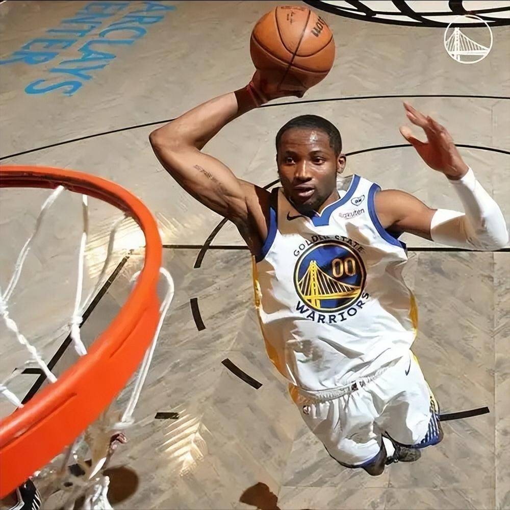 Yabo Sports-包含险胜引发热议！，Karsa在勇士比赛中比赛局势复杂赛场气氛高涨的词条-Yabo Sports